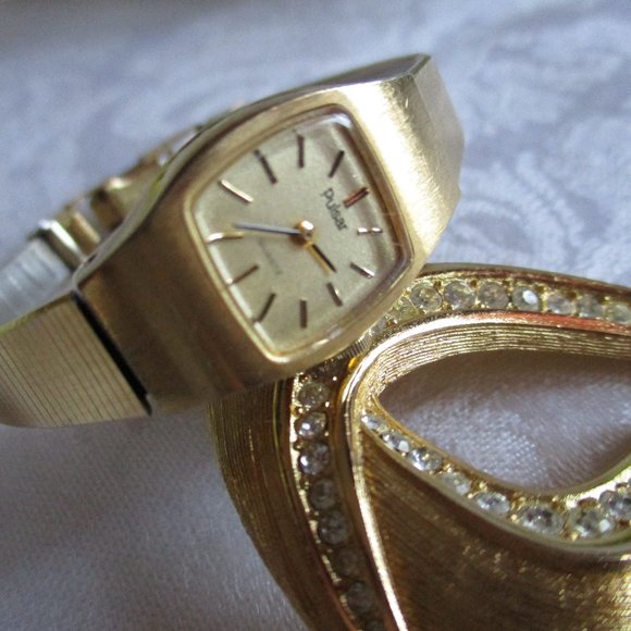 PULSAR QUARTZ GOLD WATCH – VINTAGE - Picture 1 of 15